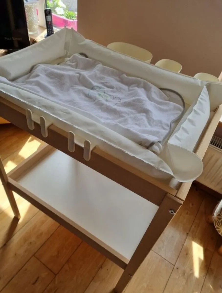 Changing Table & Accessories - Image 1
