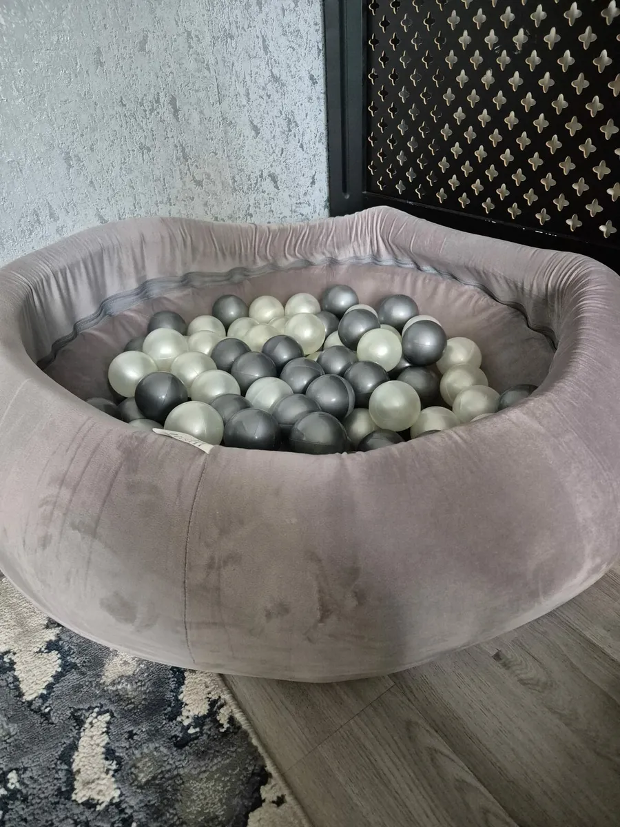 Ball pit - Image 2