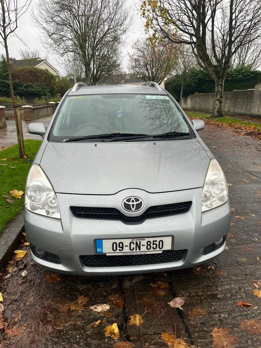 Toyota Corolla 2009 - Image 1