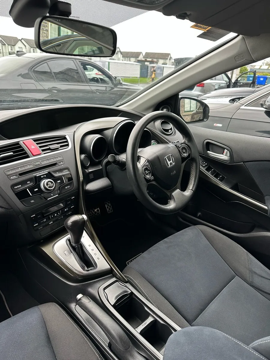 Honda Civic automatic 1.8 petrol 145... Km - Image 2