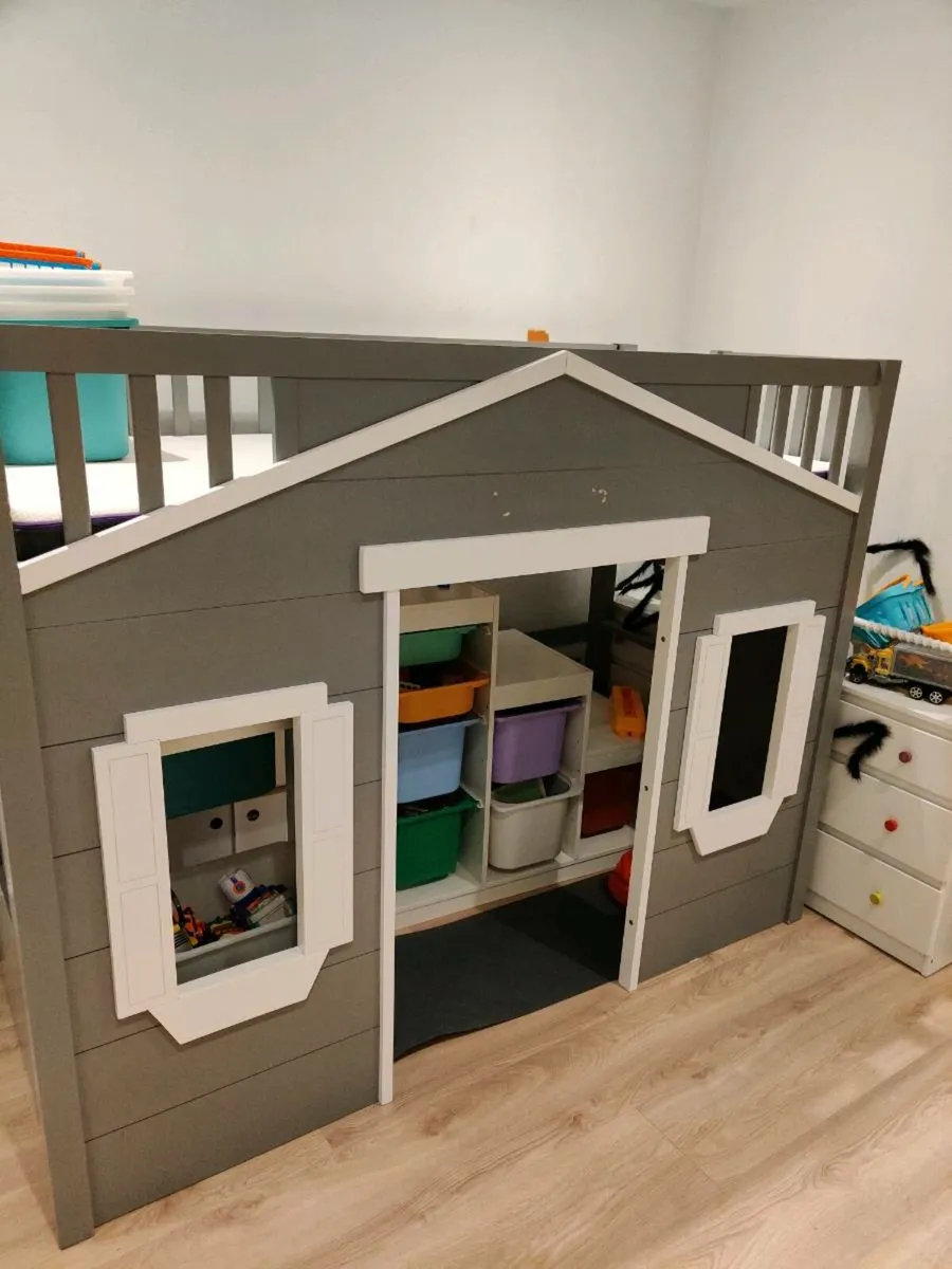 House Bunk Bed - Image 1