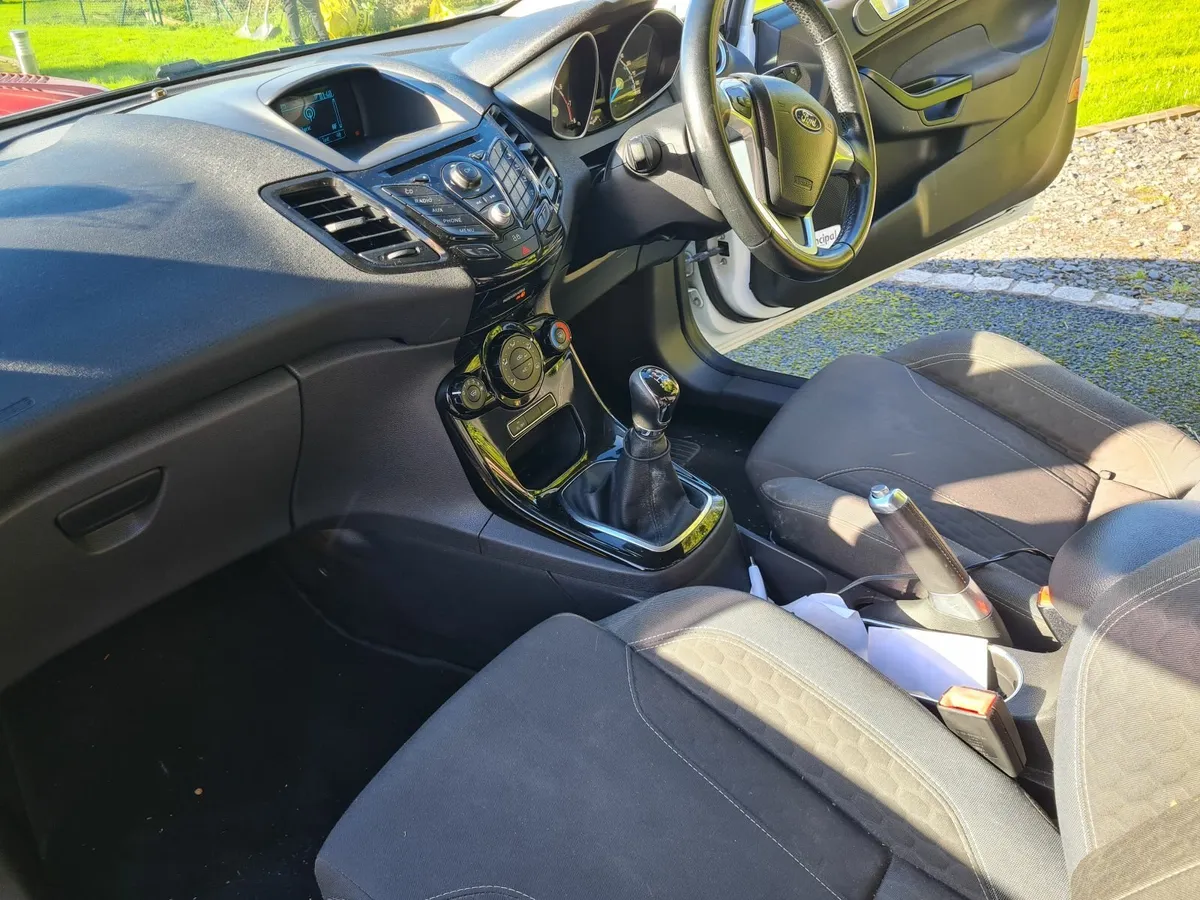 Ford Fiesta 2013 - Image 3
