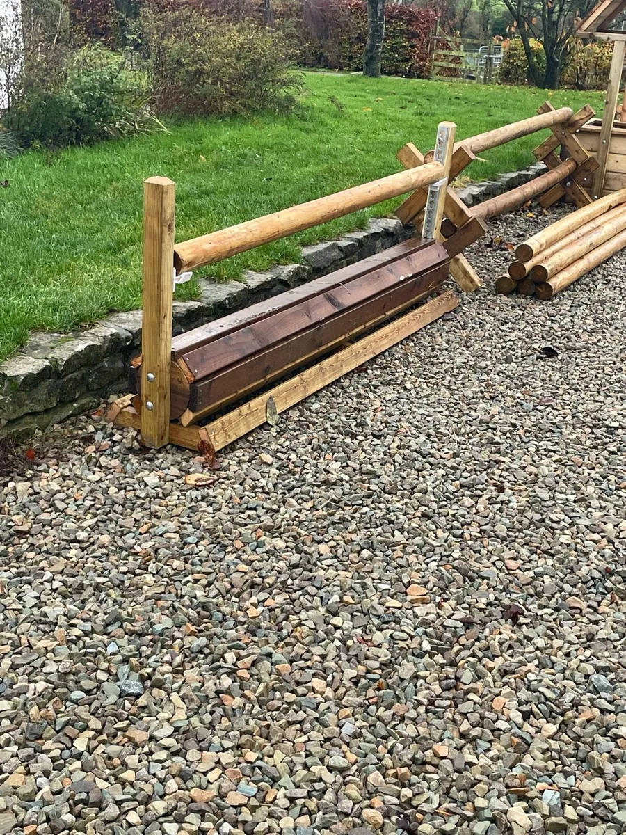 Show jumps - Image 2