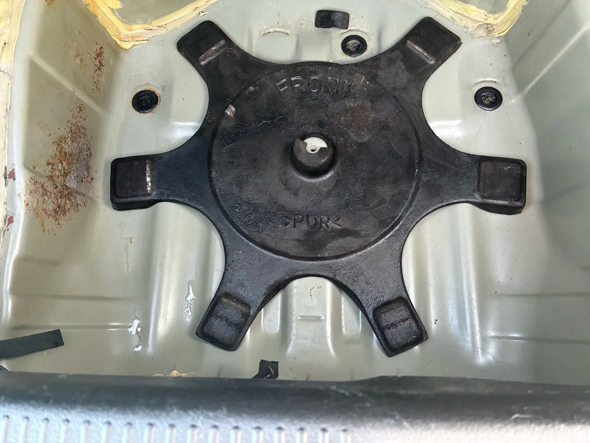 Lexus is 200 se - Image 3