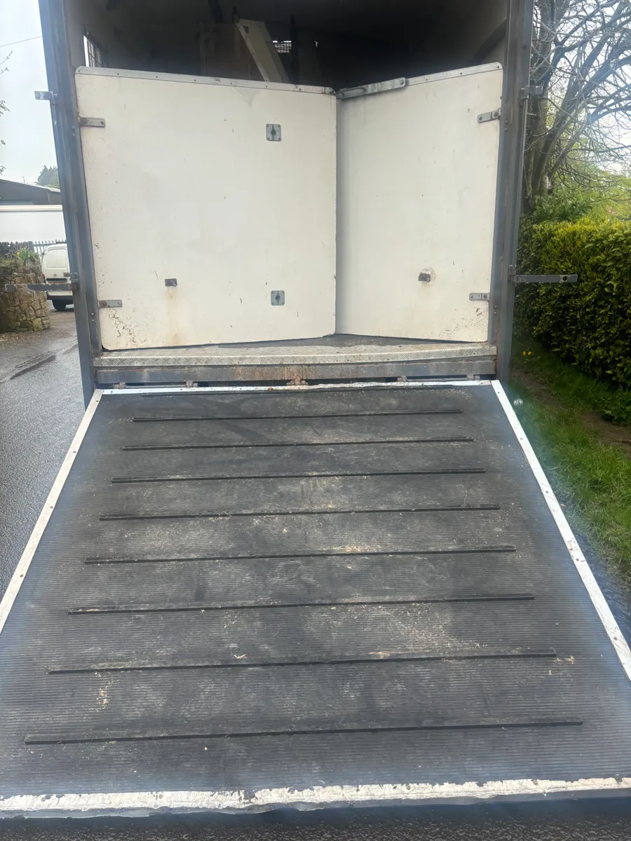 Daf lf horse box - Image 3