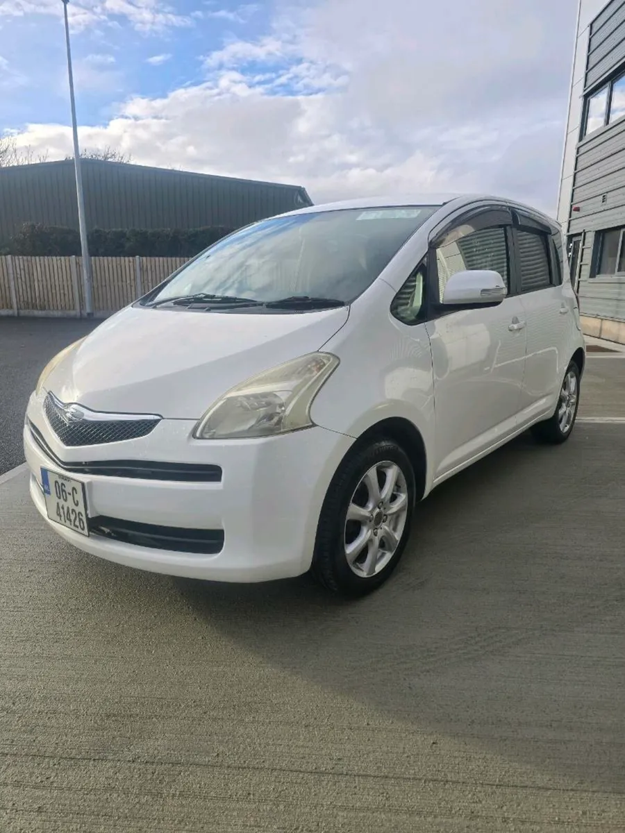 Toyota  Ractis automatic - Image 2