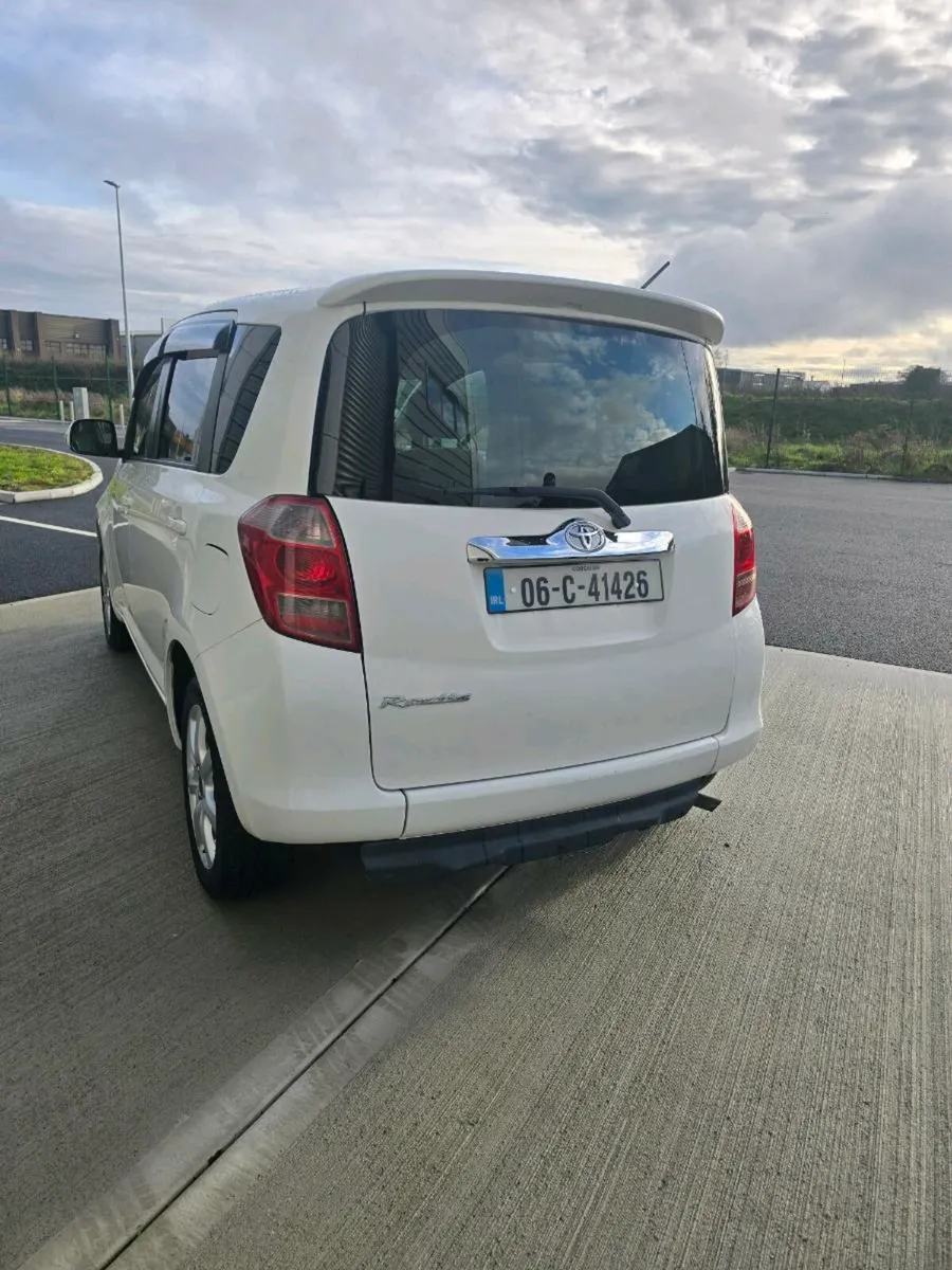 Toyota  Ractis automatic - Image 3