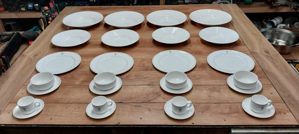 28-piece dinner set - Image 2
