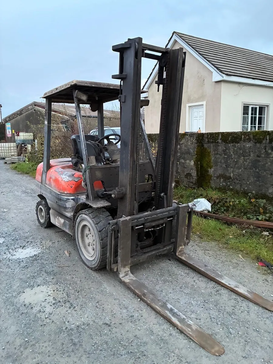 3 Ton Toyota Forklift - Image 4