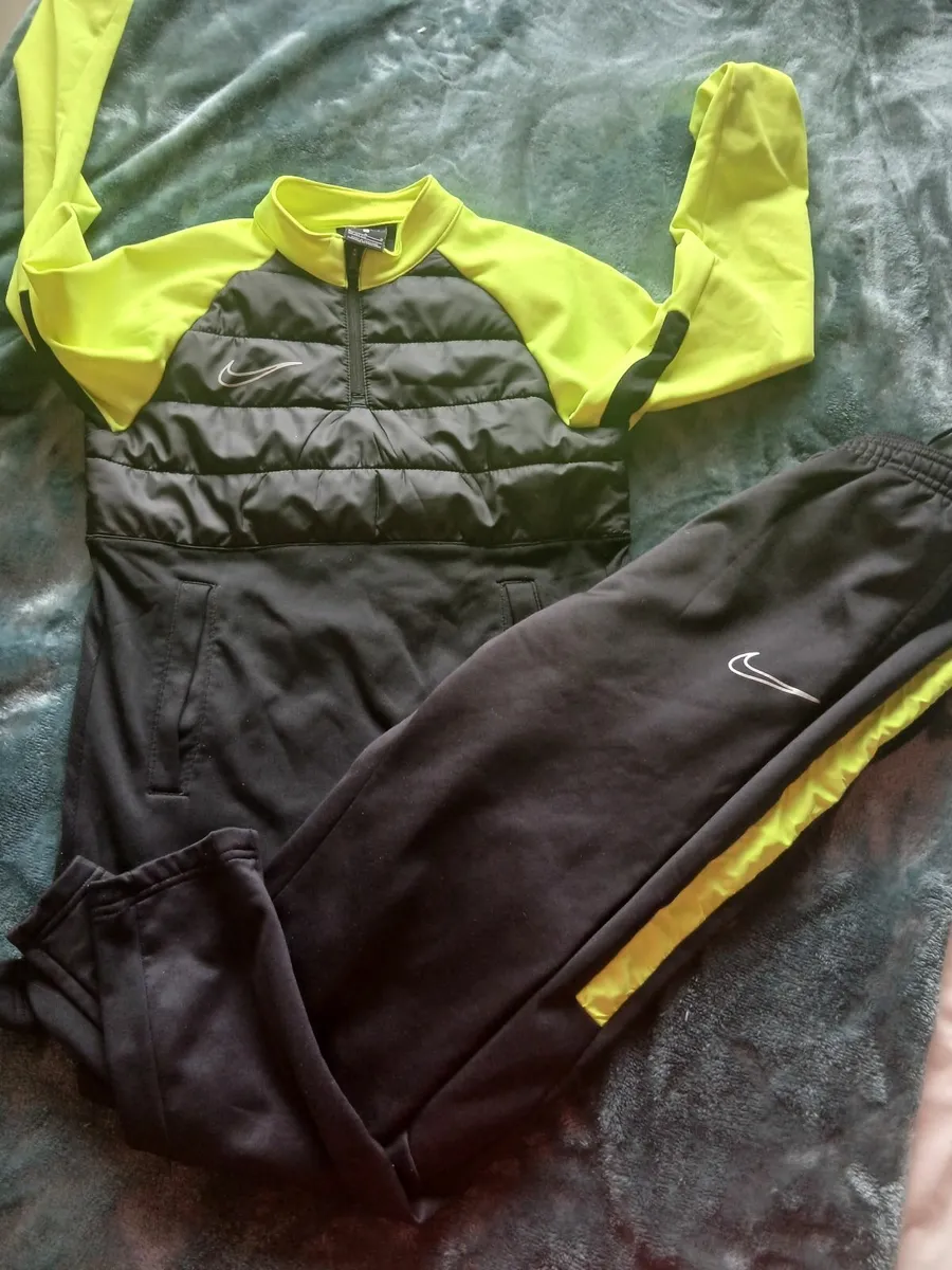 Boys tracksuits and runners - Image 1