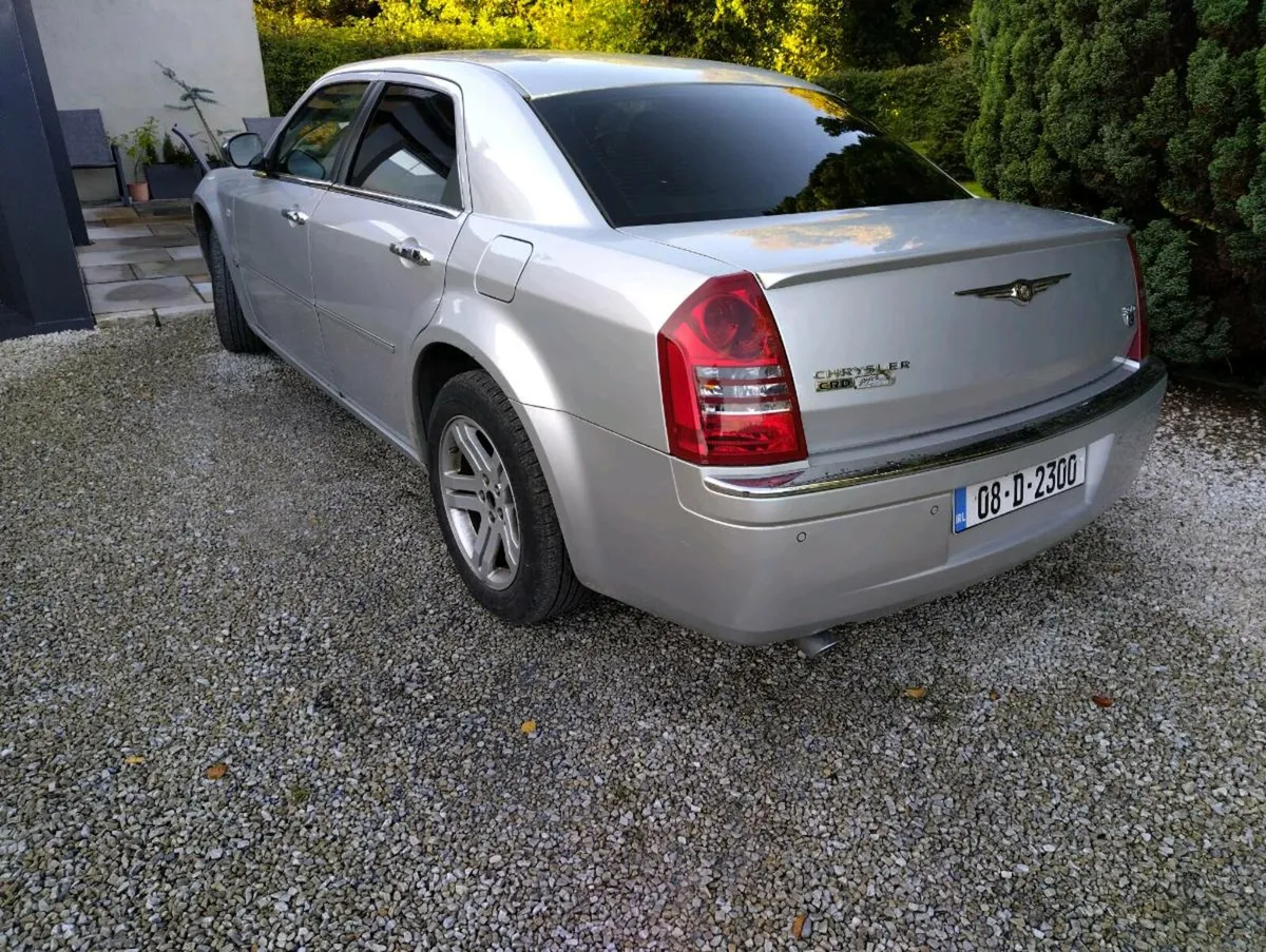 Chrysler 300c - Image 4