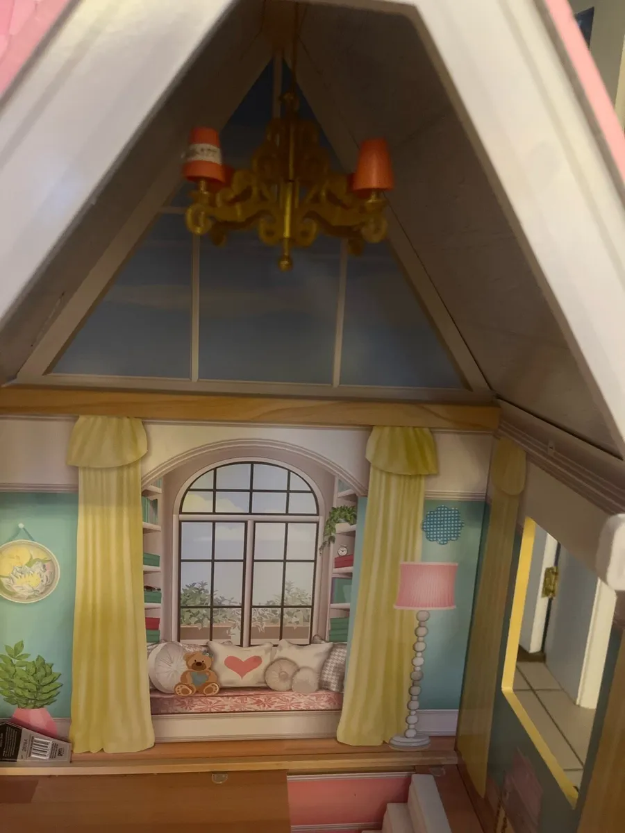 Doll house - Image 3