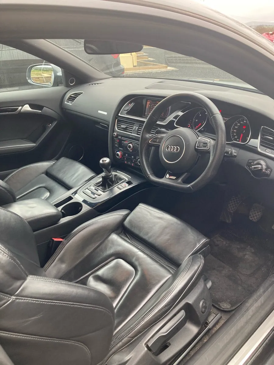 Audi A5 TDI S-Line Quattro Black Edition - Image 4