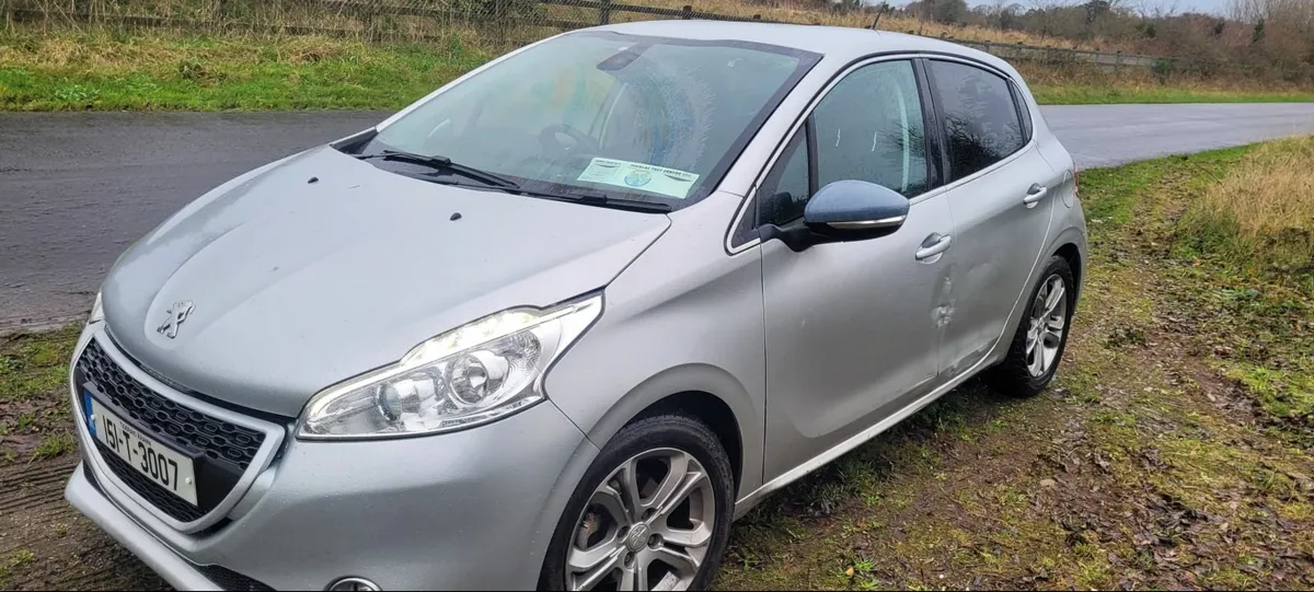 Peugeot 208 2015 - Image 2