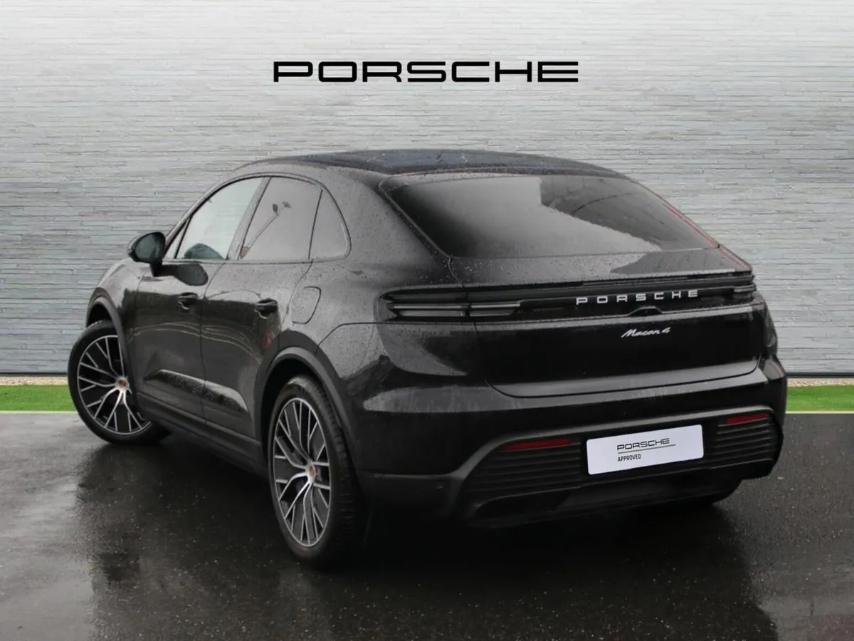 Porsche Macan 4 Electric - Image 3
