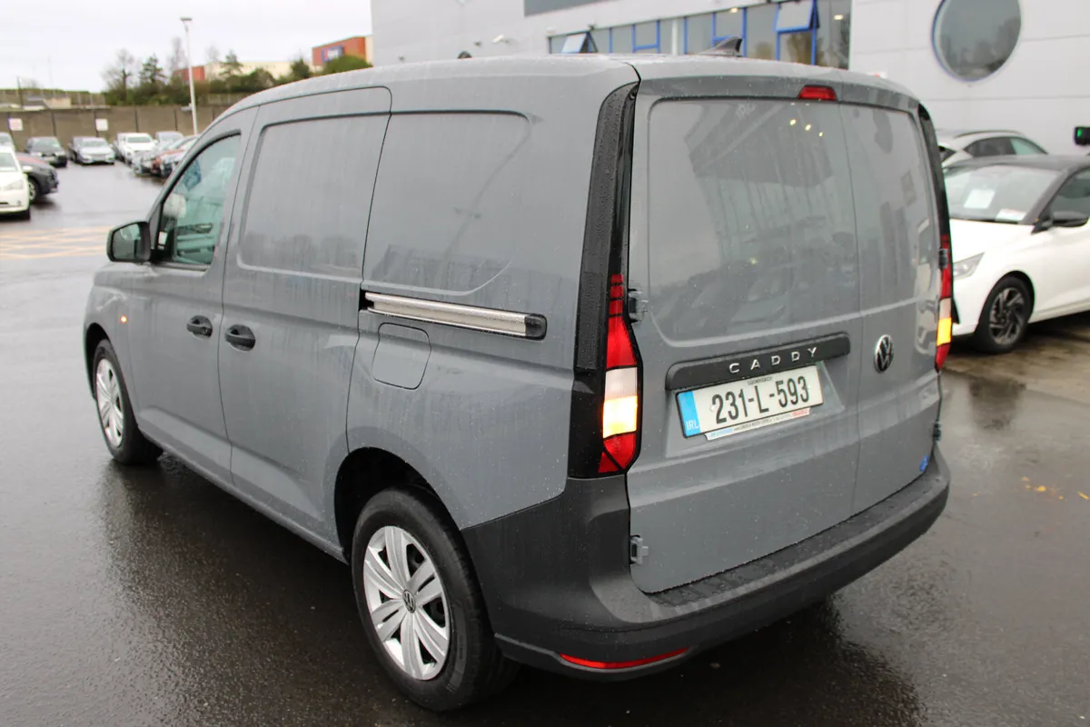 Volkswagen Caddy 2023 - Image 3
