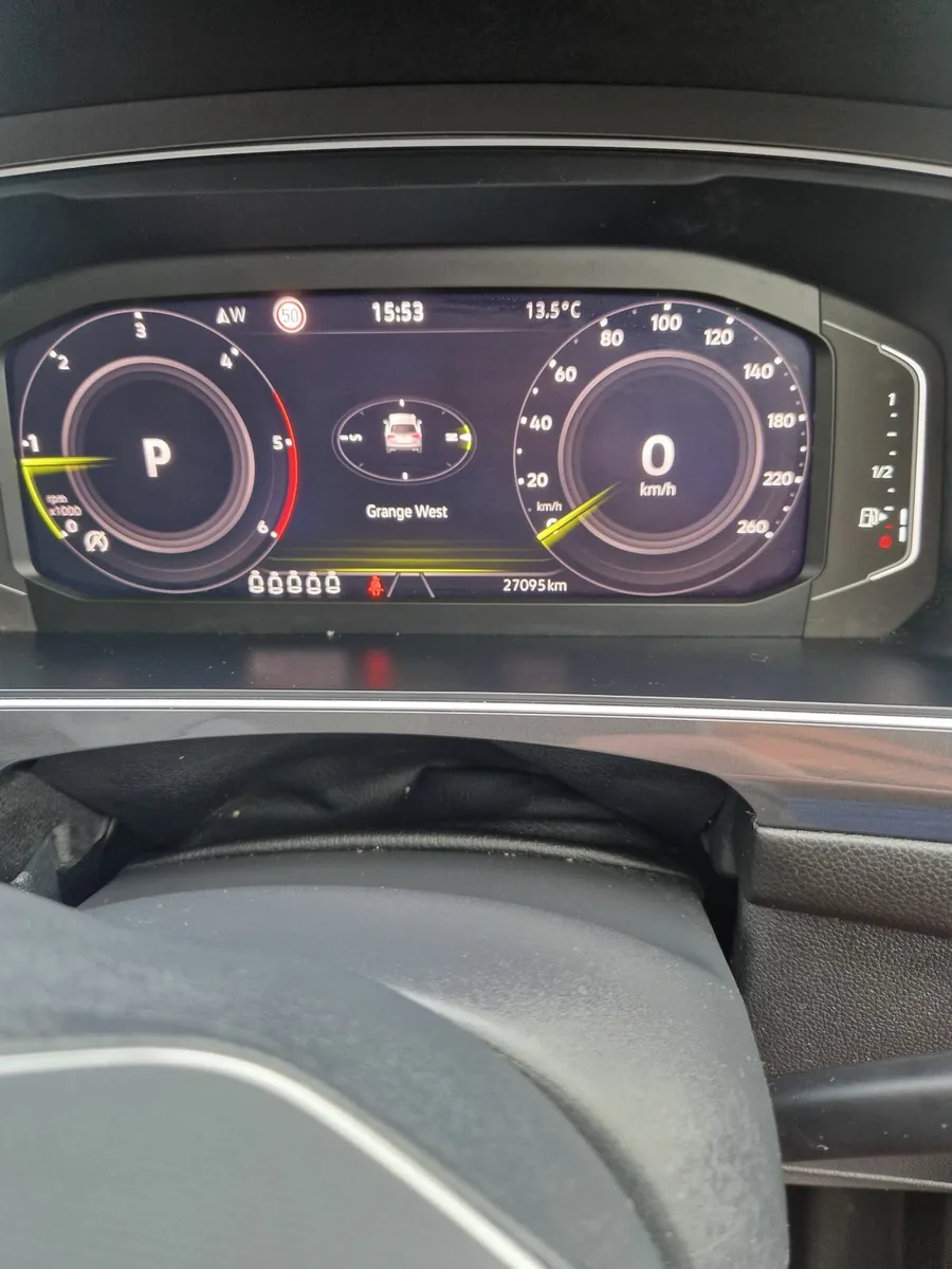 Volkswagen Tiguan 2024 - Image 2