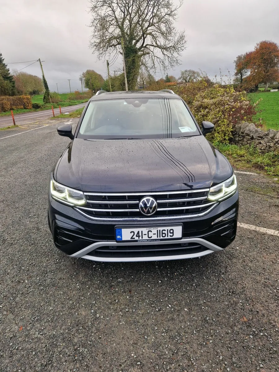Volkswagen Tiguan 2024 - Image 3