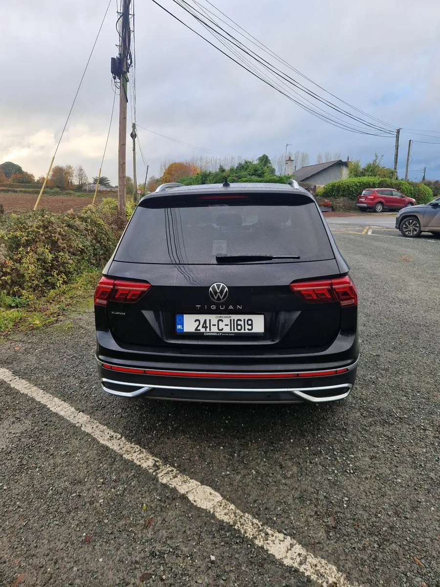 Volkswagen Tiguan 2024 - Image 4
