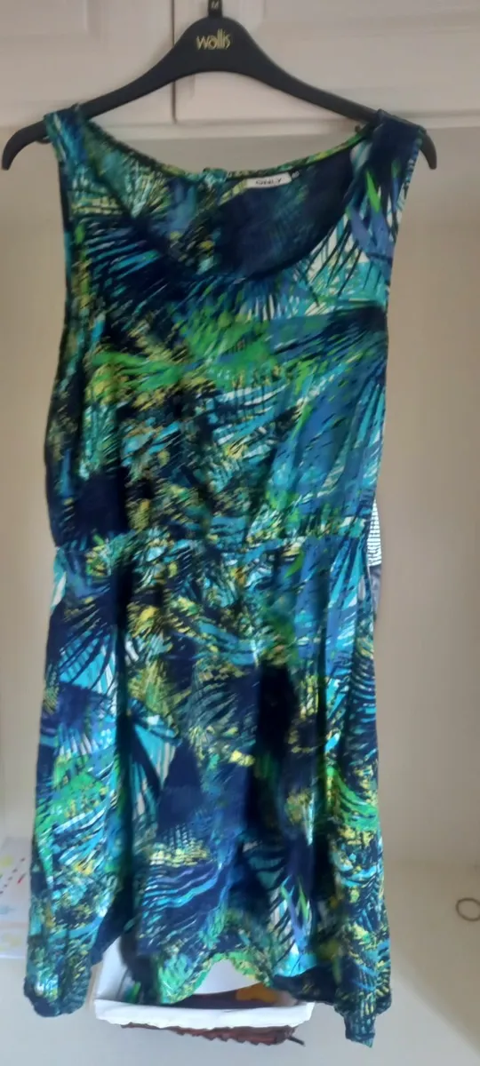 Ladies summer dresses - Image 1