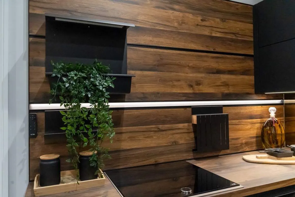 Ex Display Schuller  Black Matt Chalet Oak Kitchen - Image 4