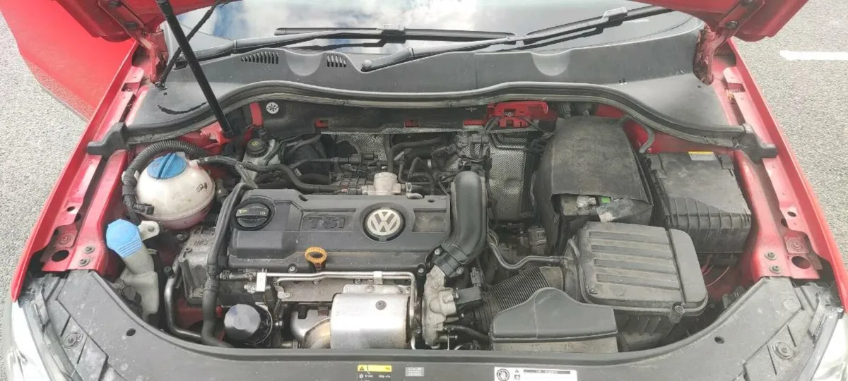 🚘 Volkswagen Passat R-Line 2015 - Image 2