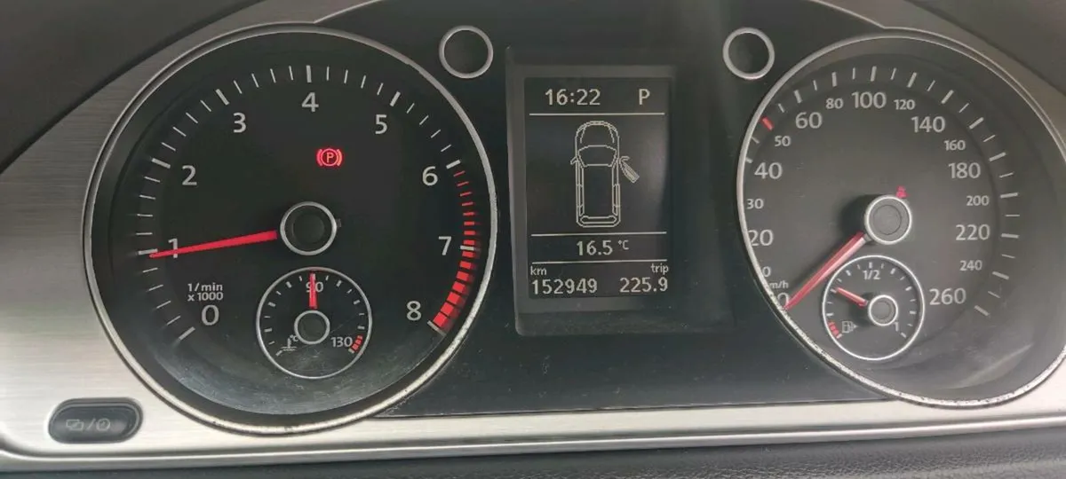 🚘 Volkswagen Passat R-Line 2015 - Image 3