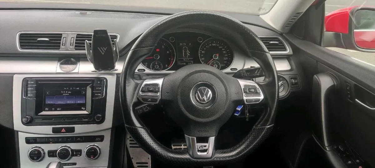 🚘 Volkswagen Passat R-Line 2015 - Image 1