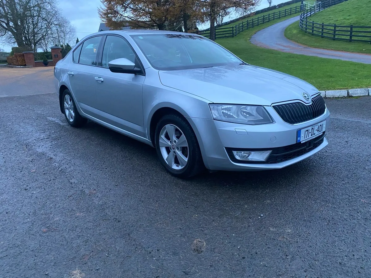 171 SKODA OCTAVIA 1.6TDI SE NAV MINT - Image 1