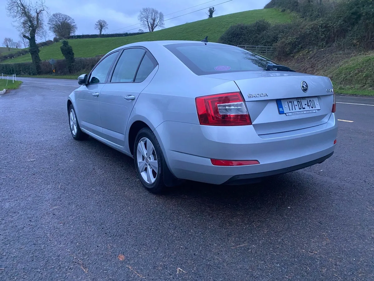 171 SKODA OCTAVIA 1.6TDI SE NAV MINT - Image 4