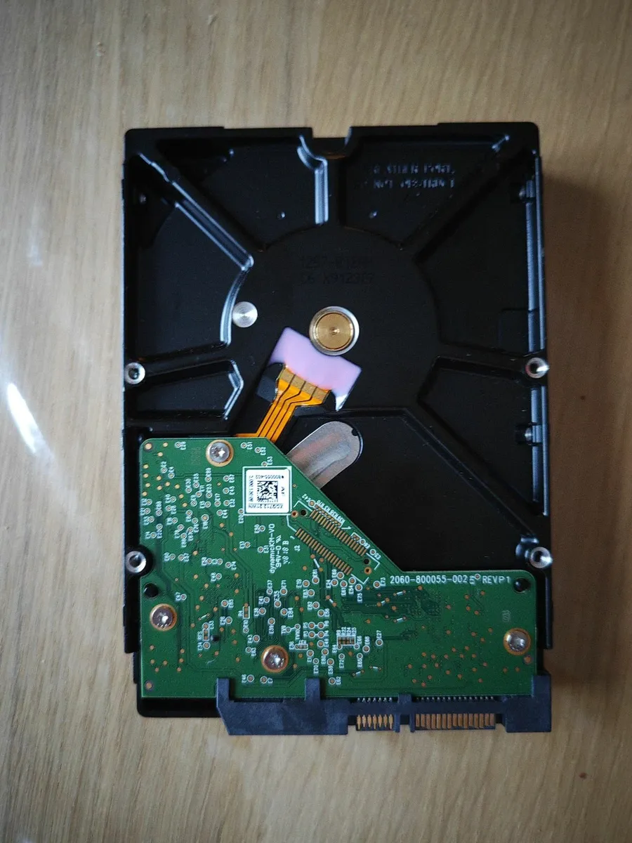 4T Western Digital hard drive - Image 2