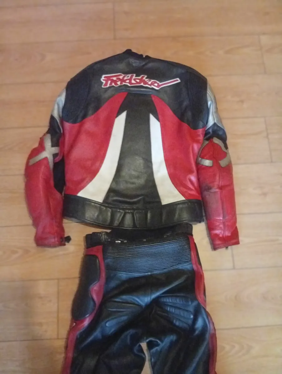 Quality Motorcycle Suit Fieldsheer - Image 4
