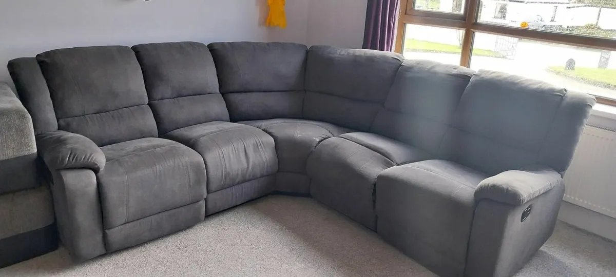 Recliners and corner couch - Image 2