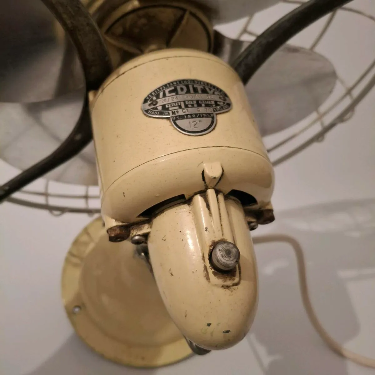 1950's LIMIT Electric Fan - Image 3