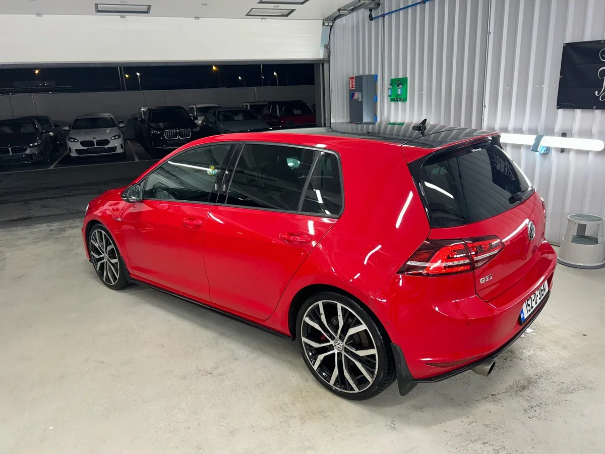 2015 Golf GTI / Heated seats /Tornado Red - Image 2