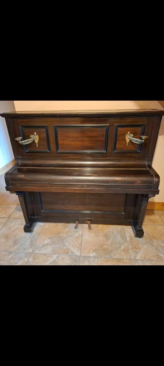 Piano - Image 2