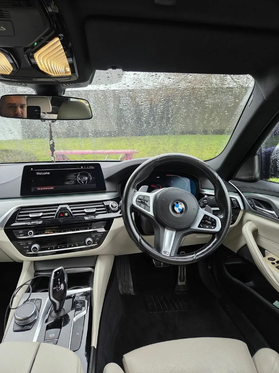 BMW 5-Series 2020 - Image 2