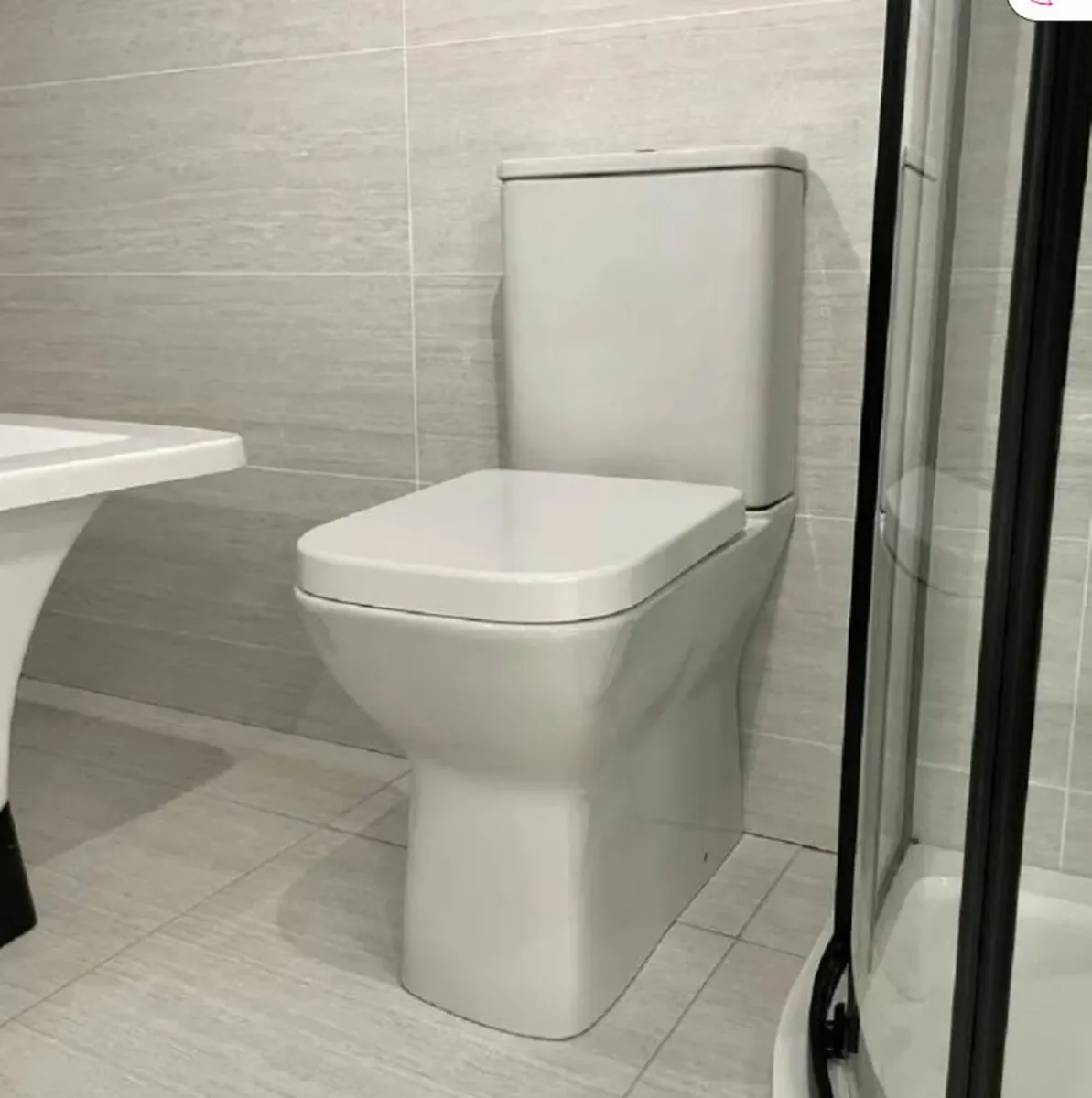 Linea Comfort Height Rimless Close Coupled Toilet - Image 1