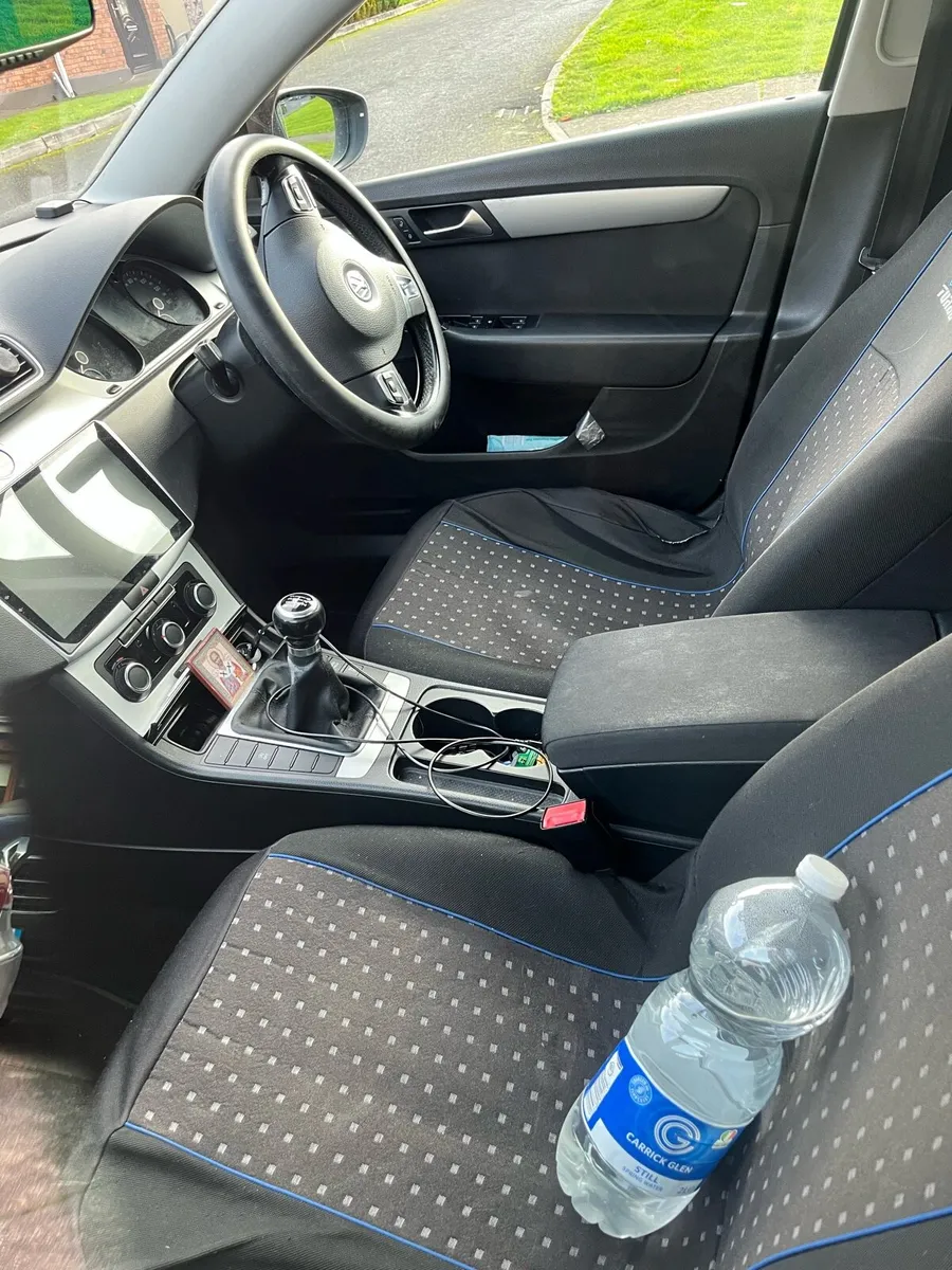 Volkswagen Passat - Image 3