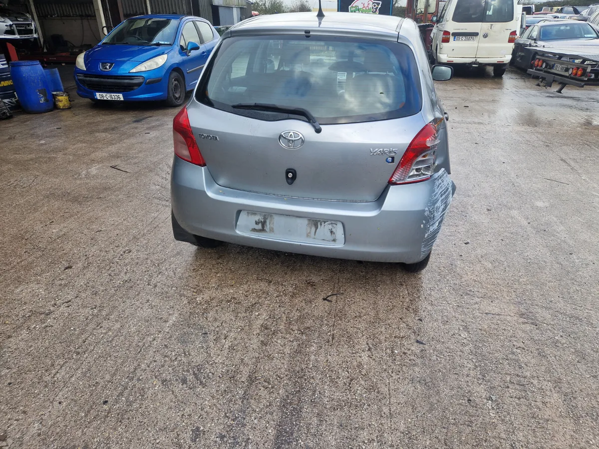 06 Yaris 1.0 for breaking - Image 4