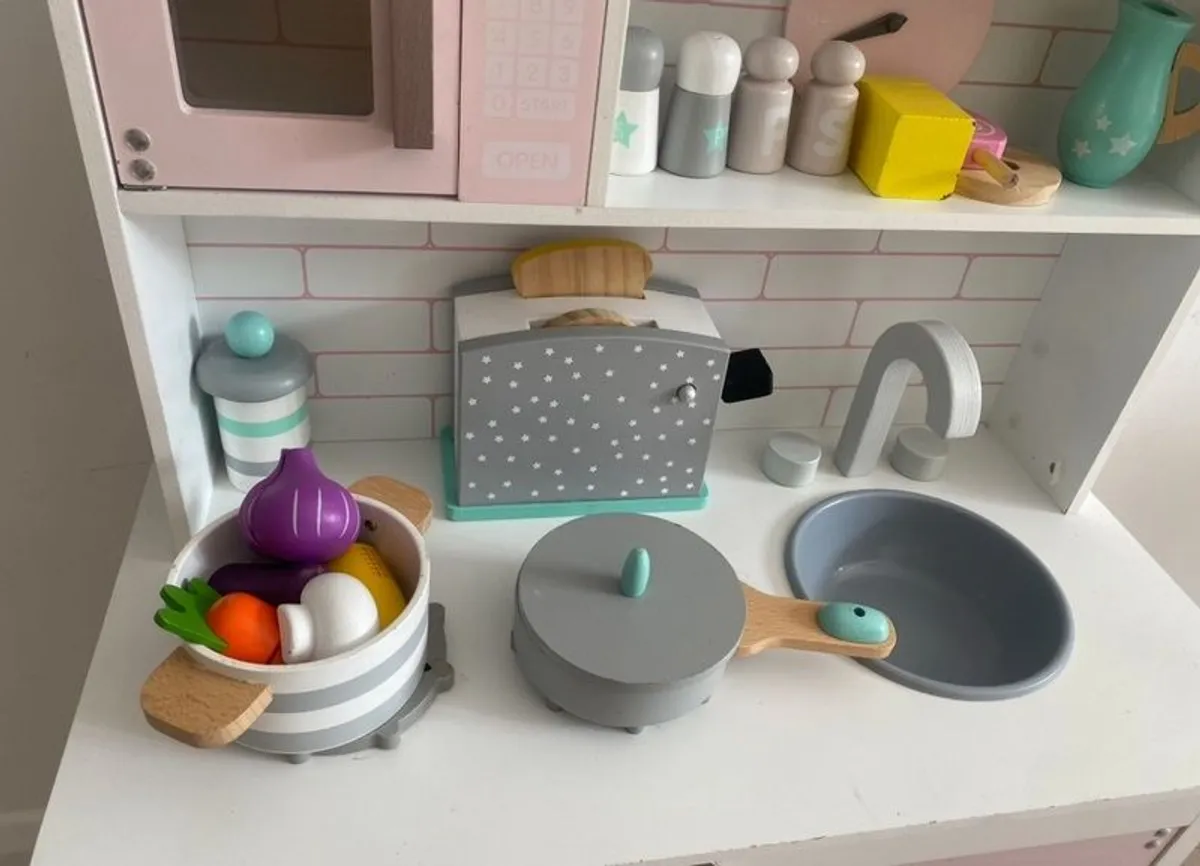 wooden toy kitchen - Image 2