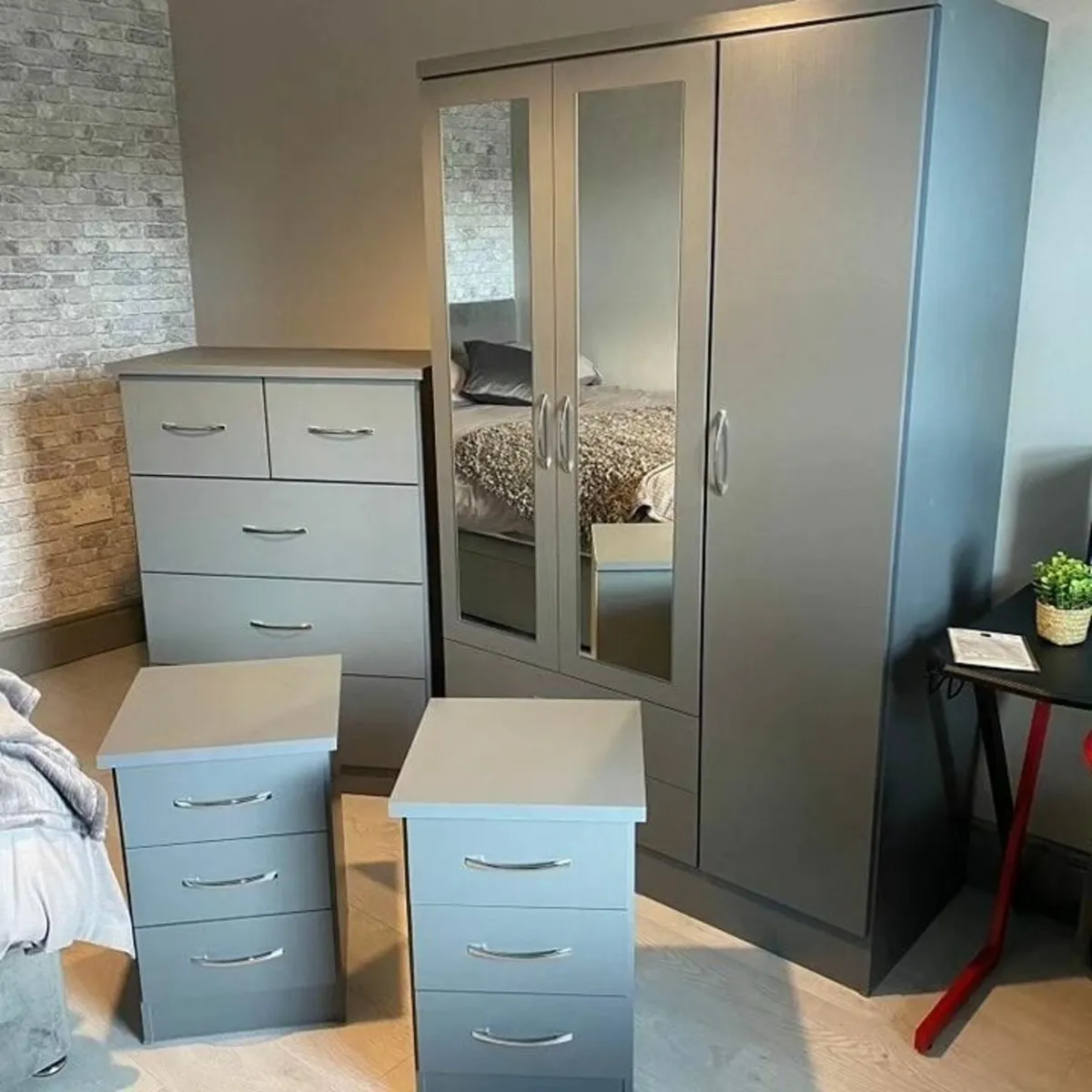 3 DOOR WARDROBE BEDROOM SETS - Image 1