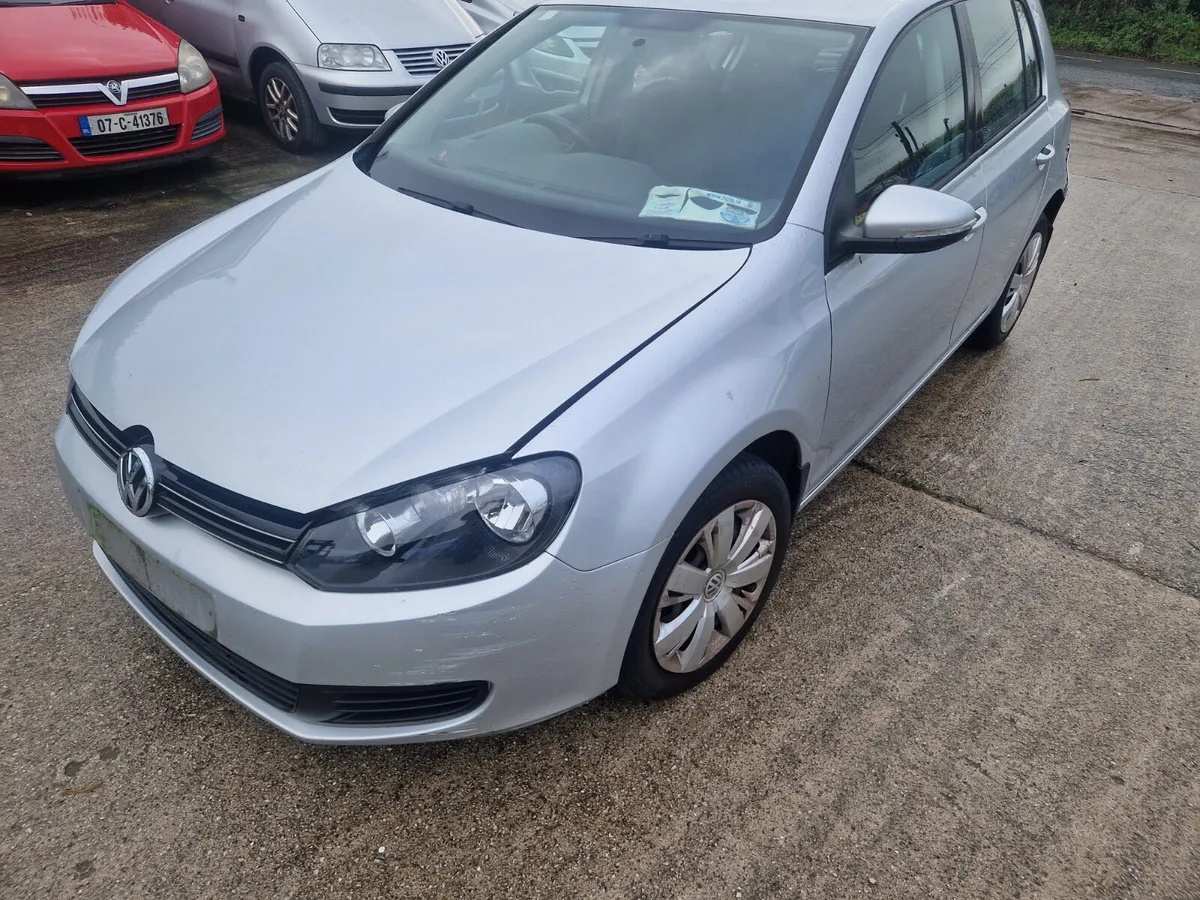 10 VW Golf for breaking - Image 2
