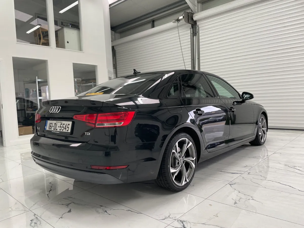 Audi A4 2016 tdi Blackline - Image 4