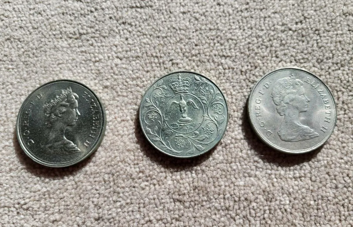 3 x Crowns - Image 2