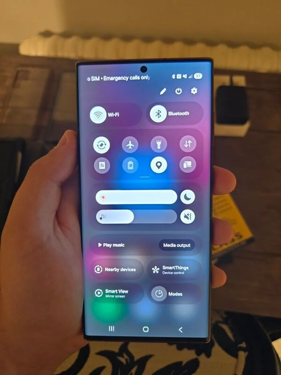 Samsung S22 Ultra 512GB Burgundy - Accessories included (no need to buy extras) - Image 4