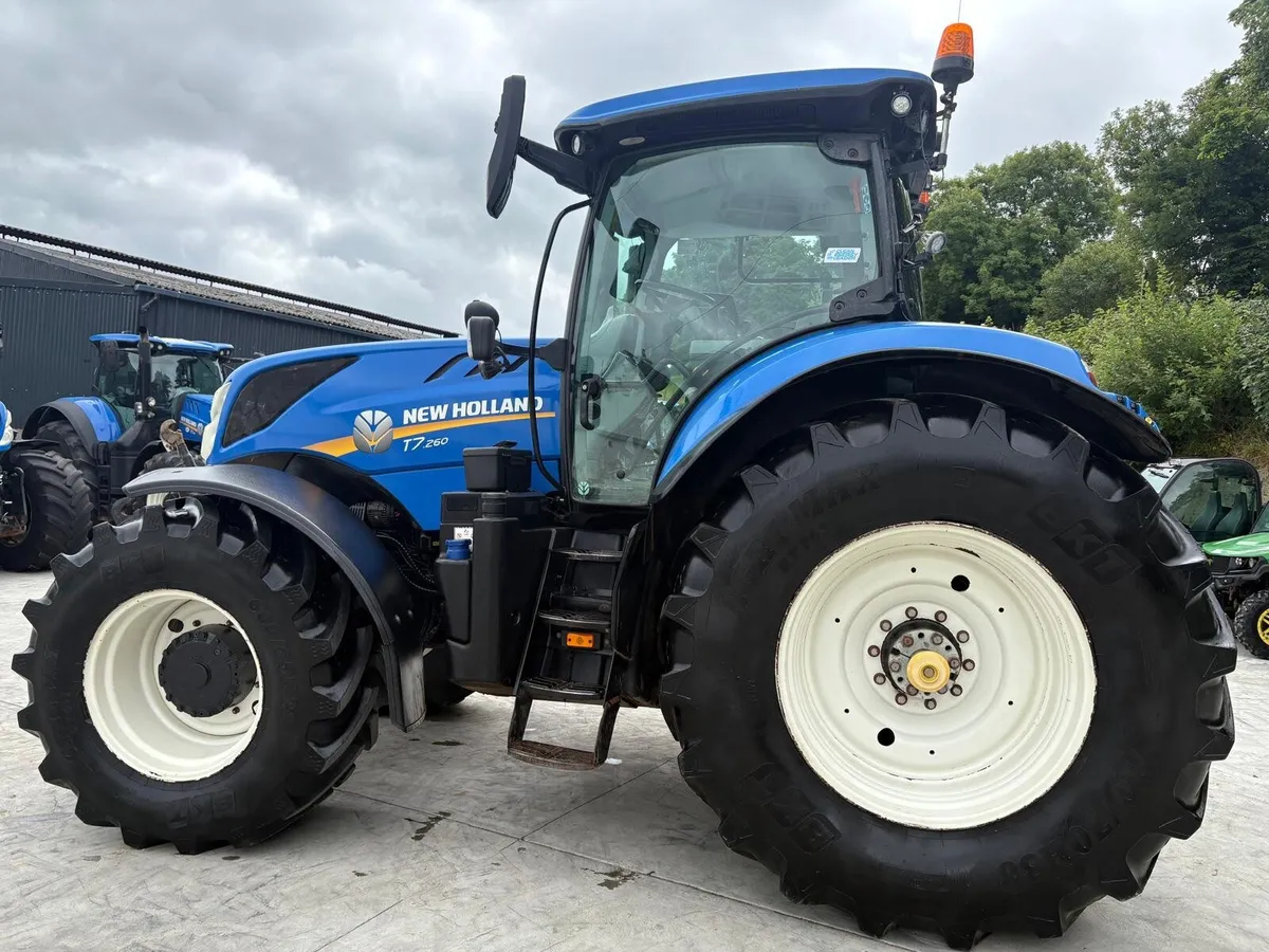 2019 New Holland T7.260 **Power Command** - Image 4
