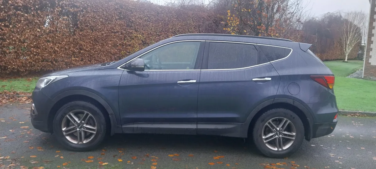2017 Hyundai Santa Fe 2.2 CRDI Executive 4WD - Image 4