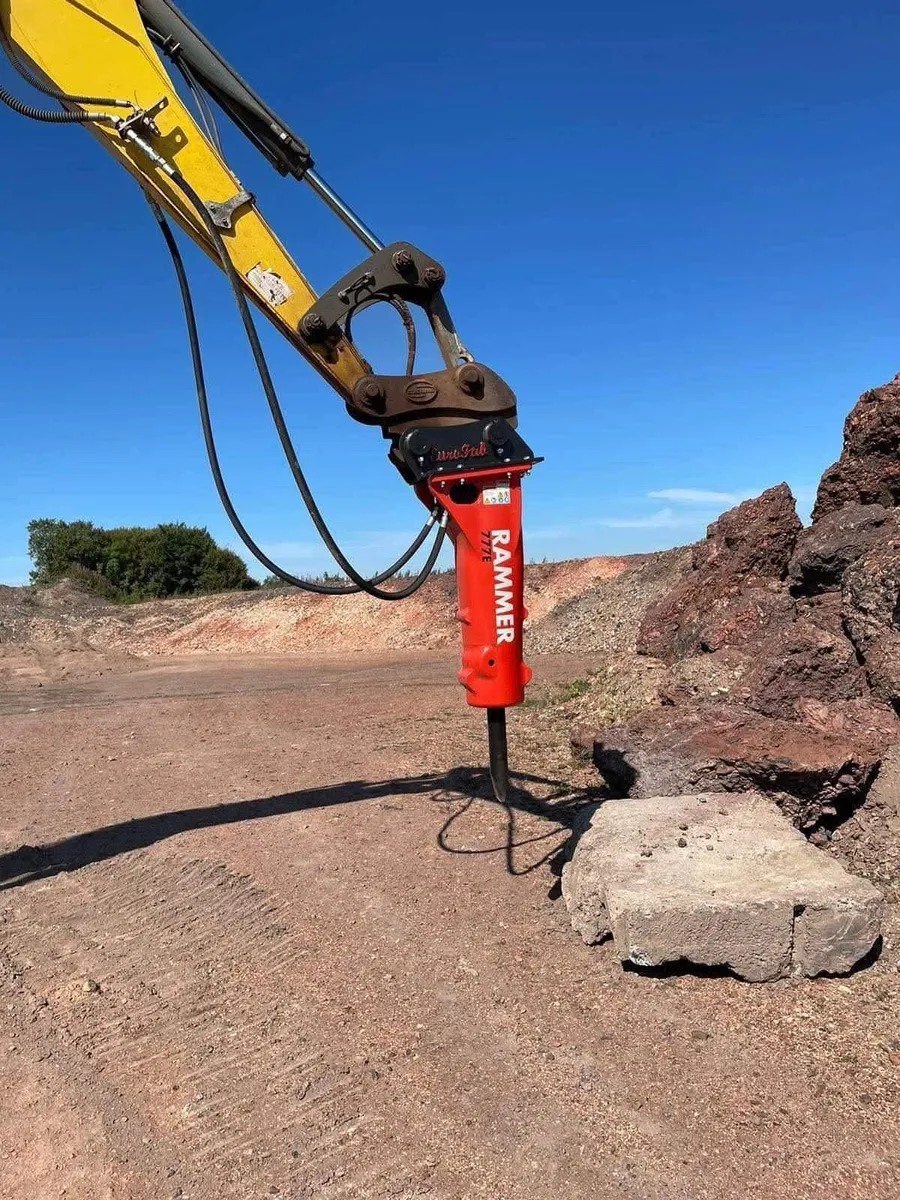 New Rammer BR777E Rock Hammer/ Breaker - Image 3