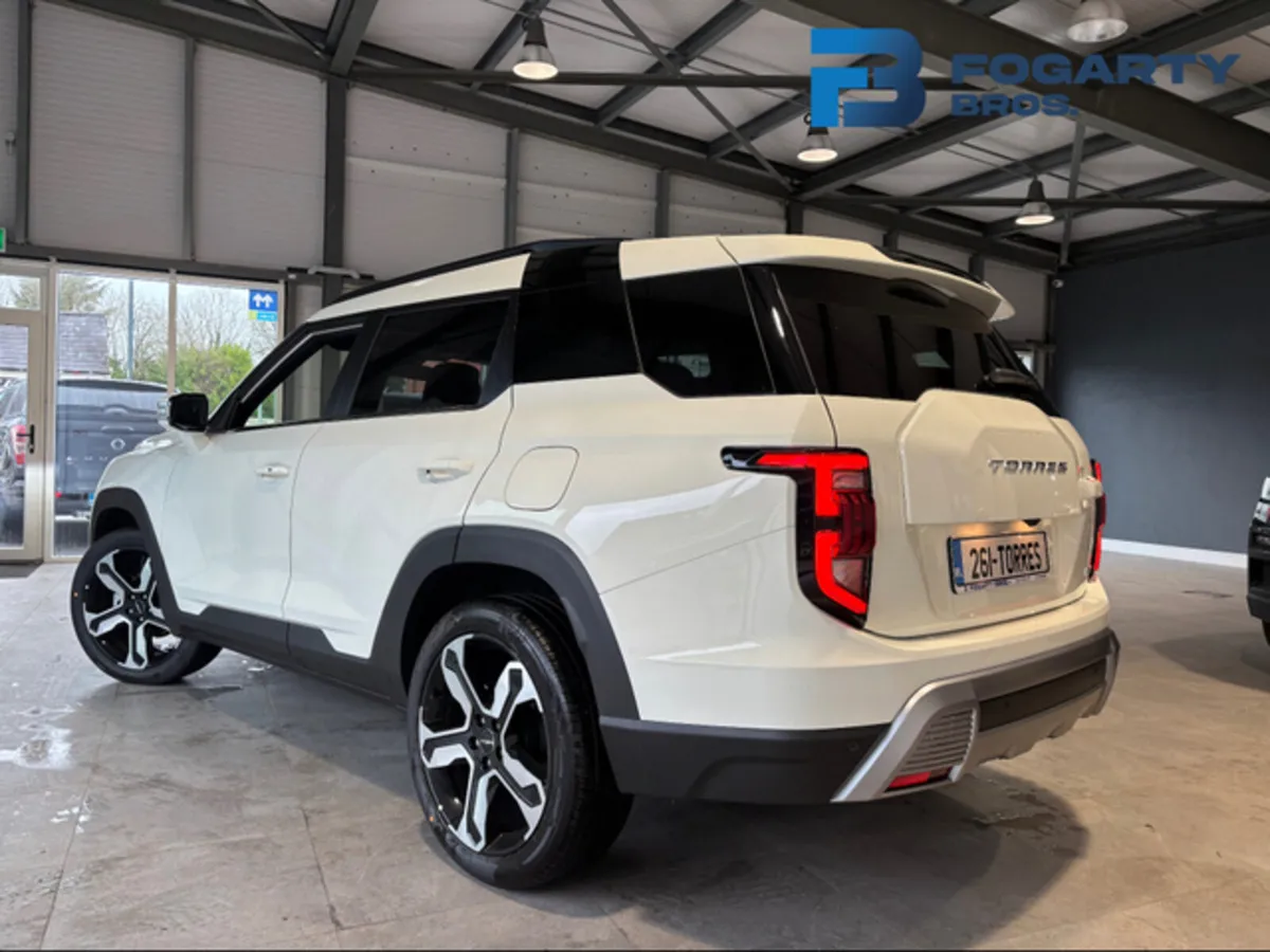 KGM TORRES HYBRID 1.5 PETROL - EVX AUTO - 8YR HEV - Image 4